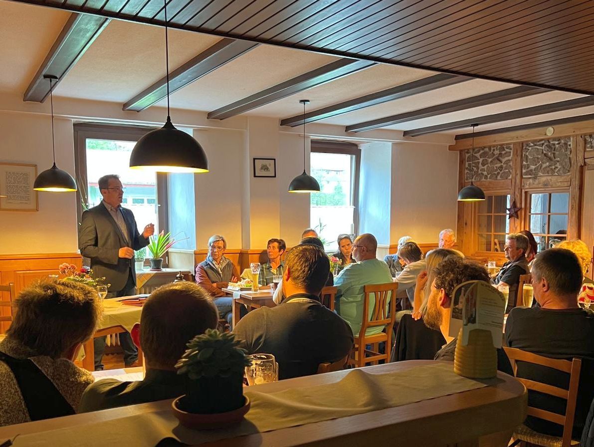 Informationsveranstaltung im Gasthaus Amboss Informationsveranstaltung im Gasthaus Amboss